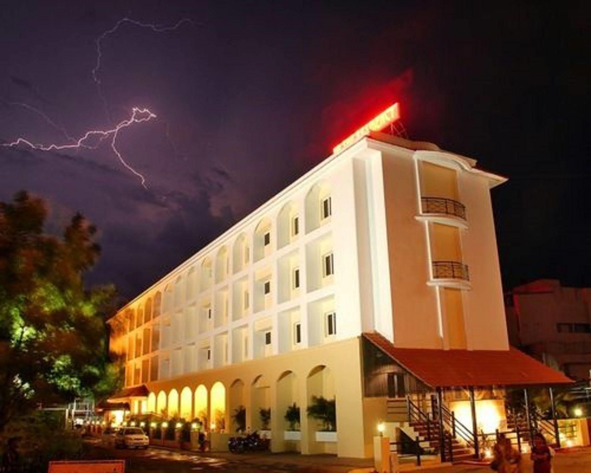 The Residency Karur Hotel Exterior photo