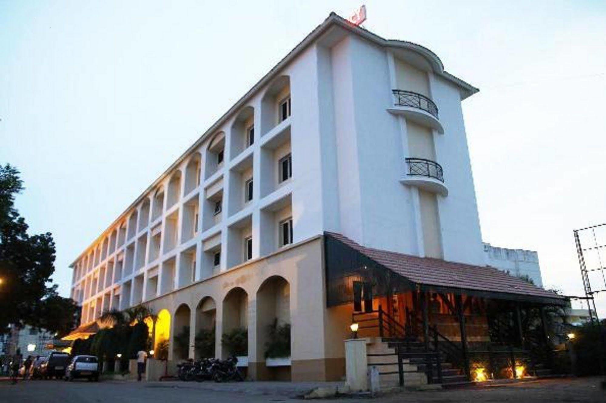 The Residency Karur Hotel Exterior photo